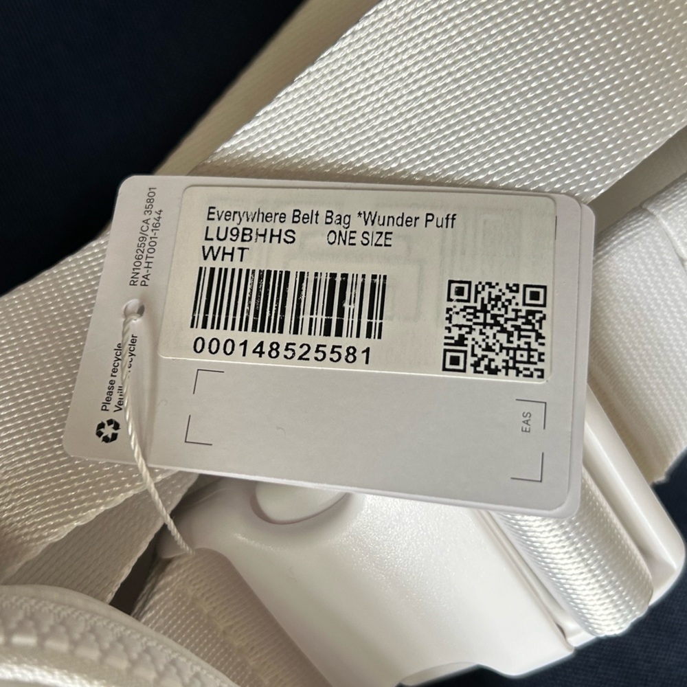 NWT Lululemon Wunder Puff Everywhere Belt Bag | White | 1L - Picture 9 of 9